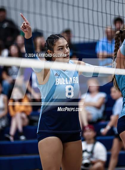 Thumbnail 1 in Torres @ Bullard photogallery.