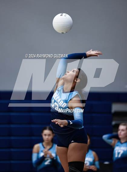 Thumbnail 3 in Torres @ Bullard photogallery.