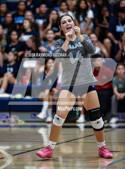 Thumbnail 2 in Torres @ Bullard photogallery.