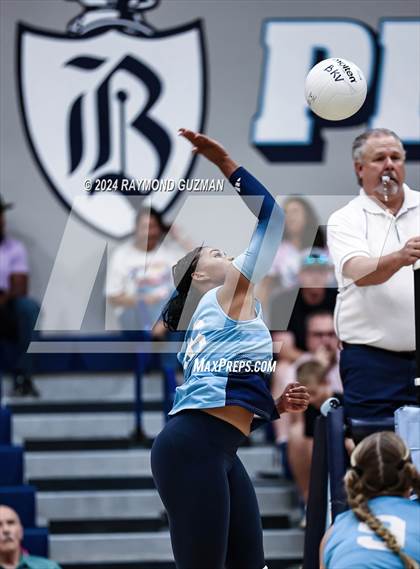 Thumbnail 2 in Torres @ Bullard photogallery.