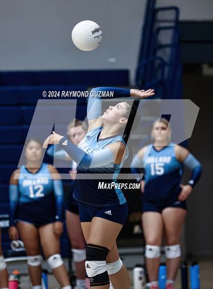 Thumbnail 2 in Torres @ Bullard photogallery.