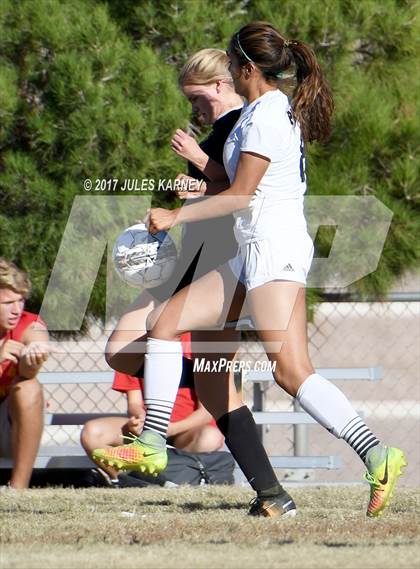 Thumbnail 3 in Palo Verde vs Faith Lutheran photogallery.