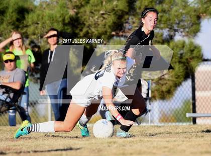 Thumbnail 3 in Palo Verde vs Faith Lutheran photogallery.