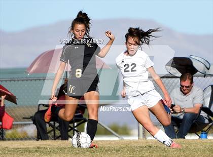 Thumbnail 3 in Palo Verde vs Faith Lutheran photogallery.