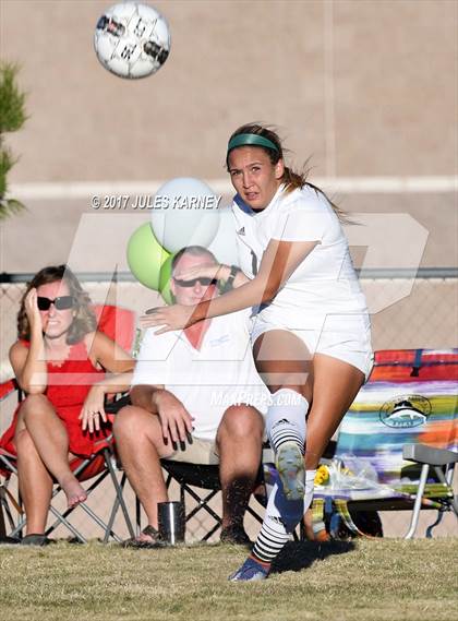 Thumbnail 3 in Palo Verde vs Faith Lutheran photogallery.