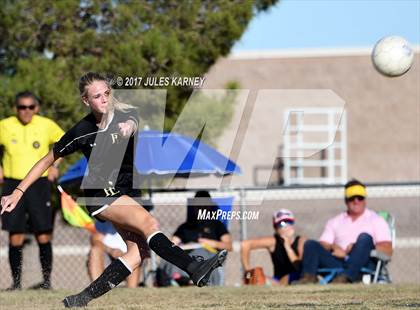 Thumbnail 3 in Palo Verde vs Faith Lutheran photogallery.
