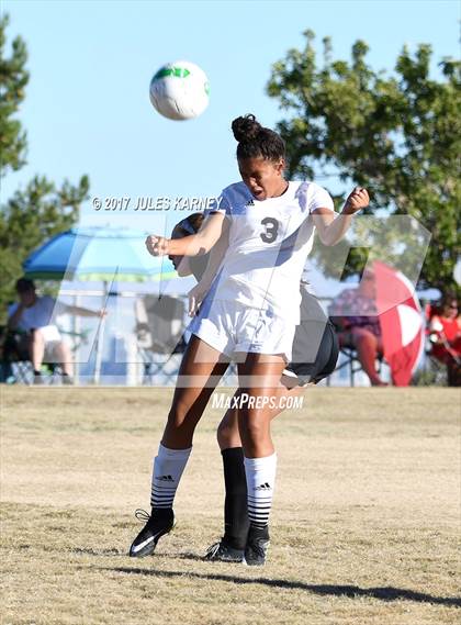 Thumbnail 2 in Palo Verde vs Faith Lutheran photogallery.