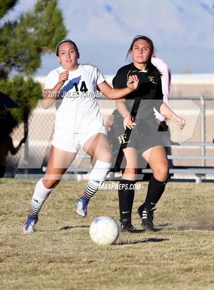 Thumbnail 3 in Palo Verde vs Faith Lutheran photogallery.