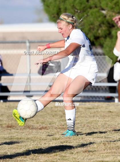 Thumbnail 1 in Palo Verde vs Faith Lutheran photogallery.