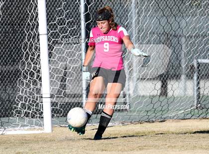 Thumbnail 3 in Palo Verde vs Faith Lutheran photogallery.