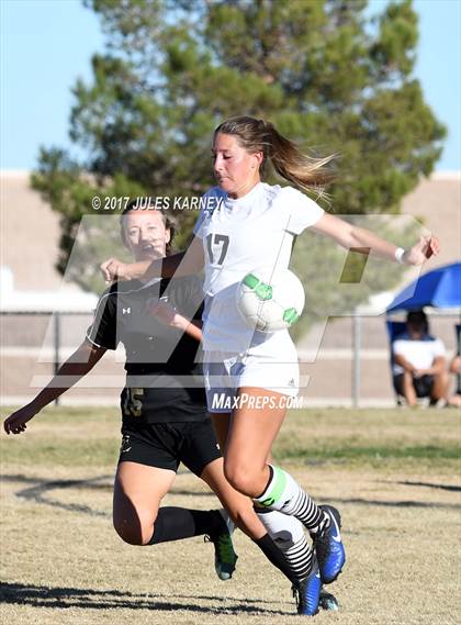 Thumbnail 3 in Palo Verde vs Faith Lutheran photogallery.