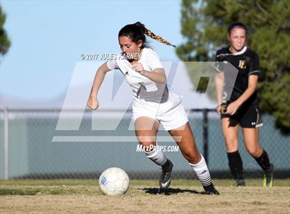 Thumbnail 3 in Palo Verde vs Faith Lutheran photogallery.