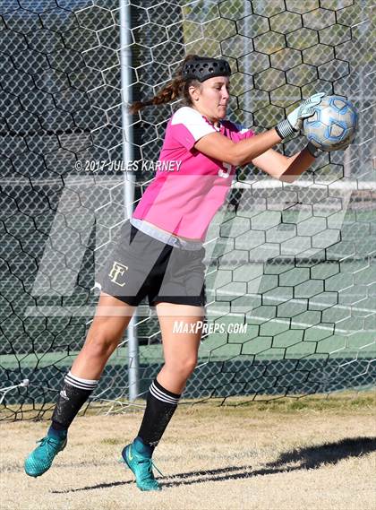 Thumbnail 2 in Palo Verde vs Faith Lutheran photogallery.