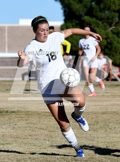 Thumbnail 2 in Palo Verde vs Faith Lutheran photogallery.