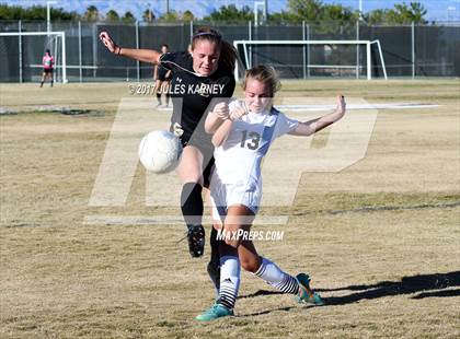 Thumbnail 3 in Palo Verde vs Faith Lutheran photogallery.