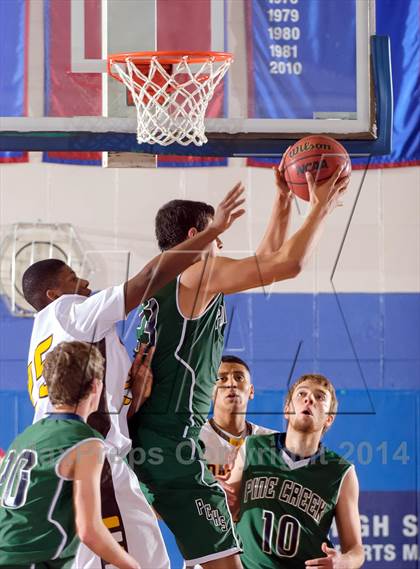Thumbnail 3 in Thomas Jefferson vs. Pine Creek (Holiday Classic) photogallery.