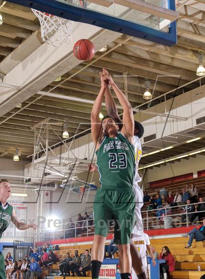 Thumbnail 2 in Thomas Jefferson vs. Pine Creek (Holiday Classic) photogallery.