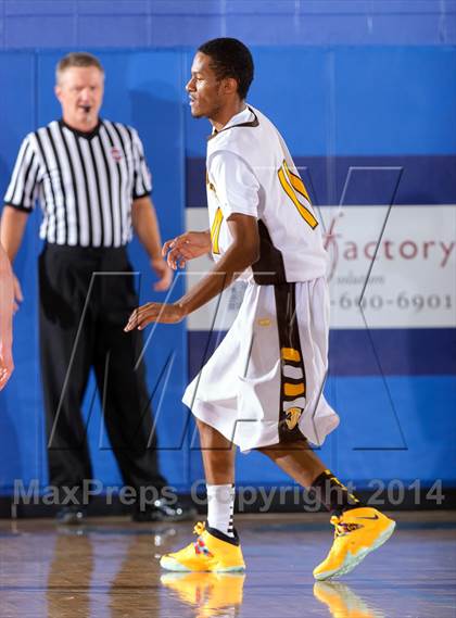 Thumbnail 1 in Thomas Jefferson vs. Pine Creek (Holiday Classic) photogallery.