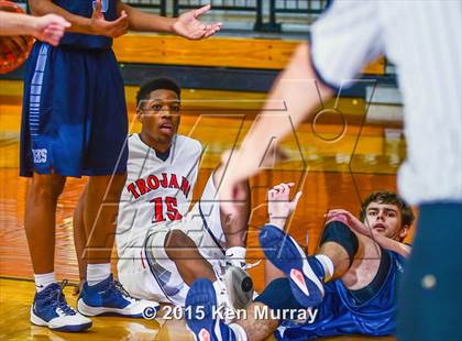 Thumbnail 2 in South Houston vs. Kingwood (McDonald's Texas Invitational) photogallery.