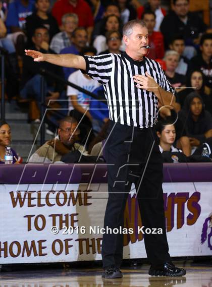 Thumbnail 3 in Whittier vs. Lynwood (CIF SS Playoffs) photogallery.