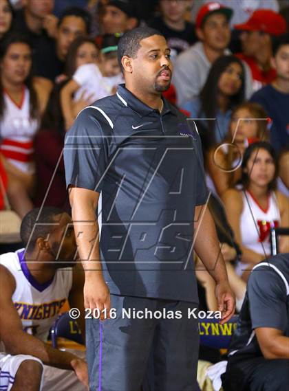 Thumbnail 2 in Whittier vs. Lynwood (CIF SS Playoffs) photogallery.