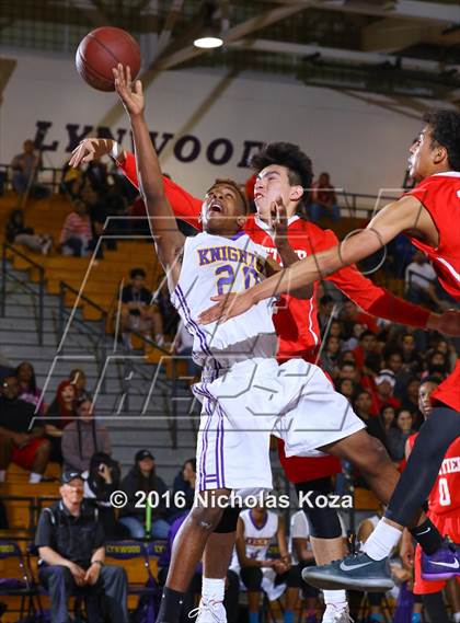 Thumbnail 3 in Whittier vs. Lynwood (CIF SS Playoffs) photogallery.