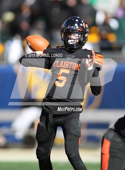Thumbnail 2 in Clairton vs. Sto-Rox (WPIAL 1A Final) photogallery.