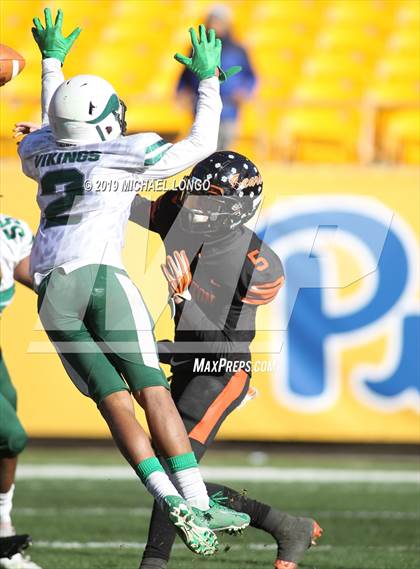 Thumbnail 3 in Clairton vs. Sto-Rox (WPIAL 1A Final) photogallery.