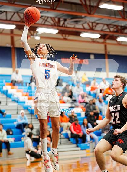 Thumbnail 1 in Bloomfield vs. Masuk (CIAC Division III Round 2) photogallery.