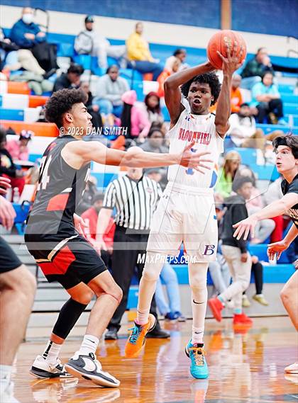 Thumbnail 1 in Bloomfield vs. Masuk (CIAC Division III Round 2) photogallery.