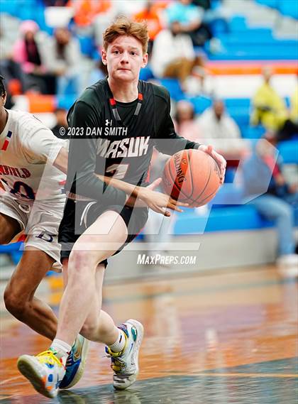 Thumbnail 1 in Bloomfield vs. Masuk (CIAC Division III Round 2) photogallery.