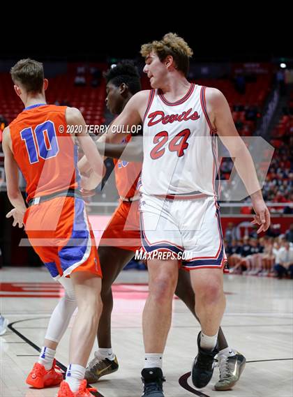 Thumbnail 2 in Timpview vs. Springville (UHSAA 5A Final) photogallery.