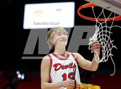 Thumbnail 1 in Timpview vs. Springville (UHSAA 5A Final) photogallery.