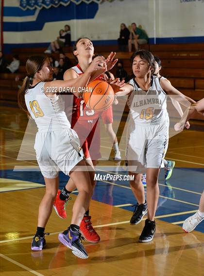 Thumbnail 3 in Mayfield vs. Alhambra (San Marino Tournament) photogallery.