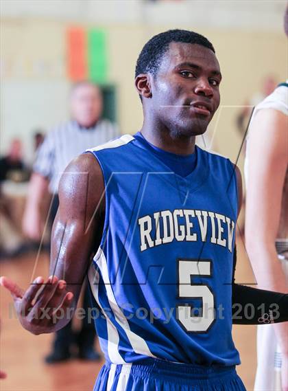 Thumbnail 2 in Charity All-Star Basketball Showcase photogallery.