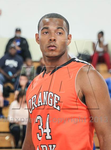 Thumbnail 1 in Charity All-Star Basketball Showcase photogallery.