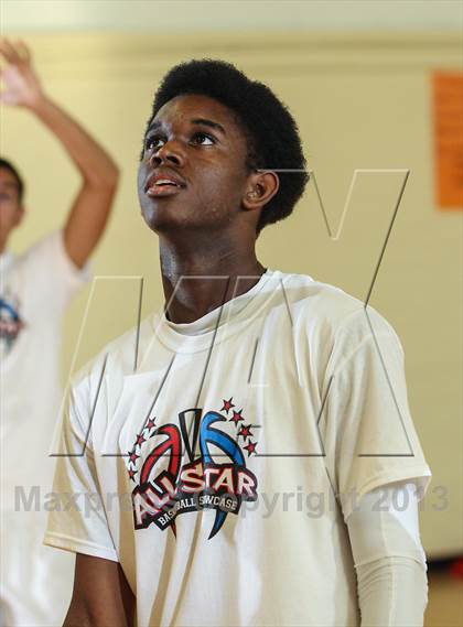 Thumbnail 3 in Charity All-Star Basketball Showcase photogallery.