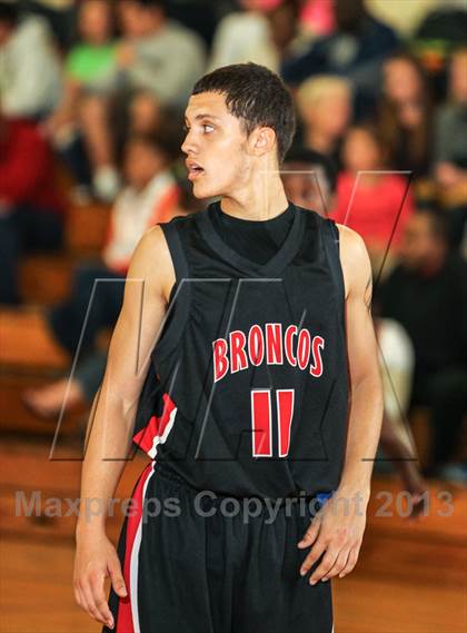 Thumbnail 3 in Charity All-Star Basketball Showcase photogallery.