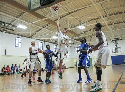 Thumbnail 2 in Charity All-Star Basketball Showcase photogallery.