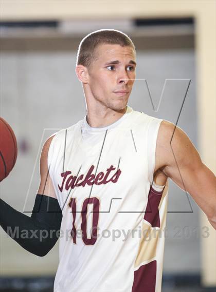 Thumbnail 3 in Charity All-Star Basketball Showcase photogallery.