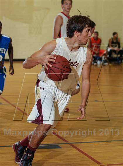 Thumbnail 2 in Charity All-Star Basketball Showcase photogallery.