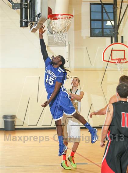 Thumbnail 1 in Charity All-Star Basketball Showcase photogallery.