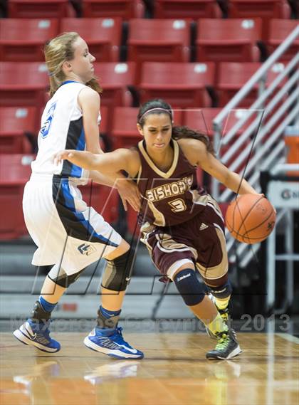 Thumbnail 3 in Bishop's vs La Jolla Country Day (CIF SDS D4 Final) photogallery.