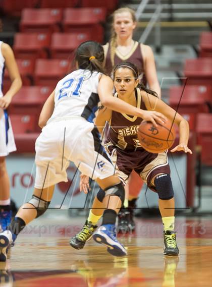 Thumbnail 2 in Bishop's vs La Jolla Country Day (CIF SDS D4 Final) photogallery.