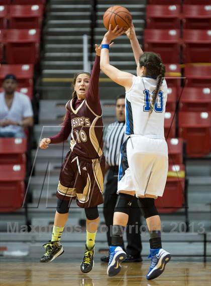 Thumbnail 3 in Bishop's vs La Jolla Country Day (CIF SDS D4 Final) photogallery.