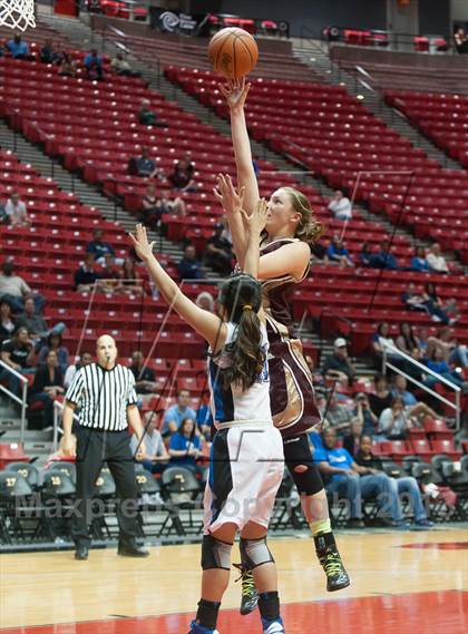 Thumbnail 1 in Bishop's vs La Jolla Country Day (CIF SDS D4 Final) photogallery.