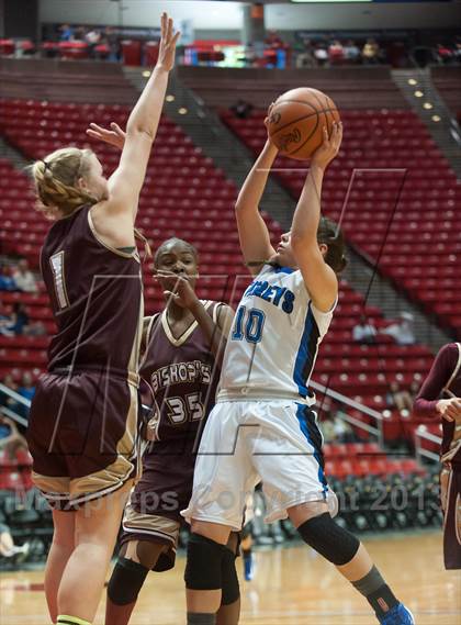 Thumbnail 3 in Bishop's vs La Jolla Country Day (CIF SDS D4 Final) photogallery.