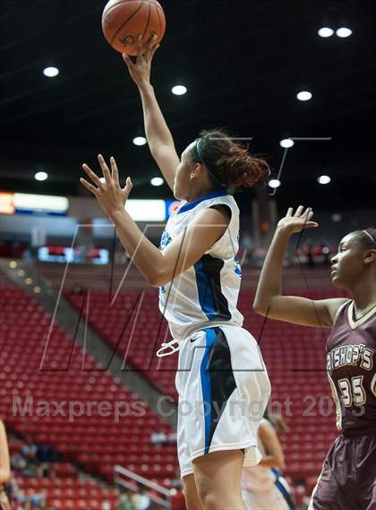 Thumbnail 1 in Bishop's vs La Jolla Country Day (CIF SDS D4 Final) photogallery.