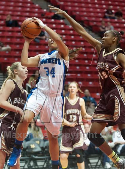 Thumbnail 3 in Bishop's vs La Jolla Country Day (CIF SDS D4 Final) photogallery.