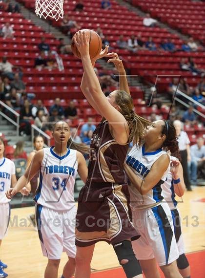 Thumbnail 2 in Bishop's vs La Jolla Country Day (CIF SDS D4 Final) photogallery.